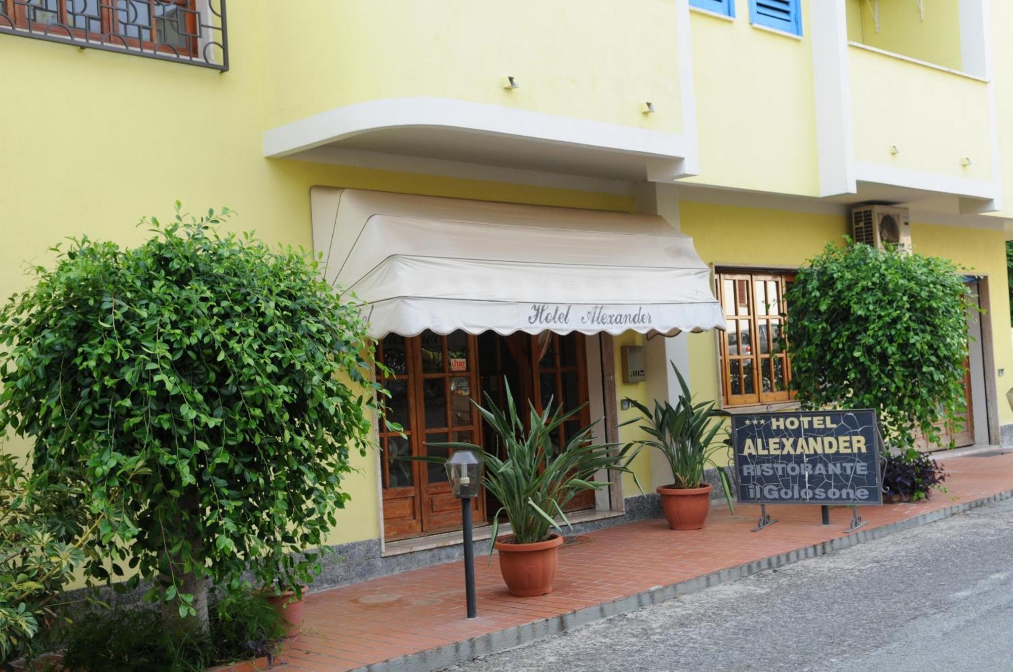 סנטה דומניקה Hotel Alexander מראה חיצוני תמונה