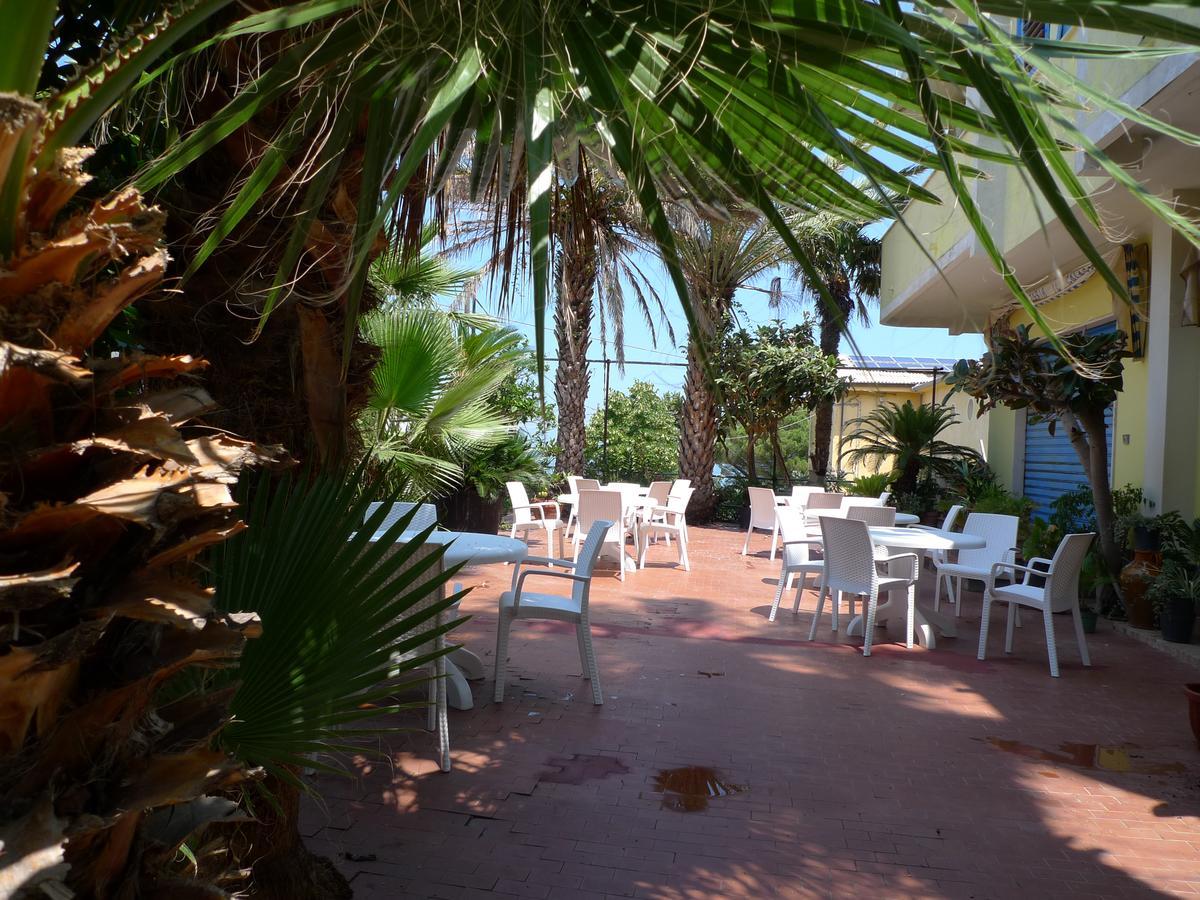 סנטה דומניקה Hotel Alexander מראה חיצוני תמונה