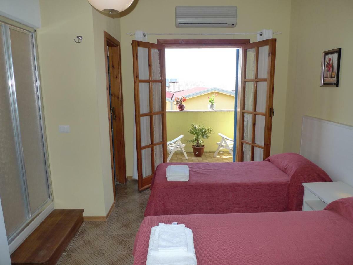 סנטה דומניקה Hotel Alexander מראה חיצוני תמונה