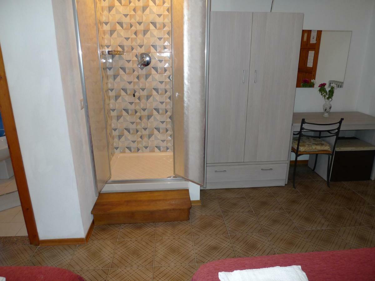 סנטה דומניקה Hotel Alexander מראה חיצוני תמונה