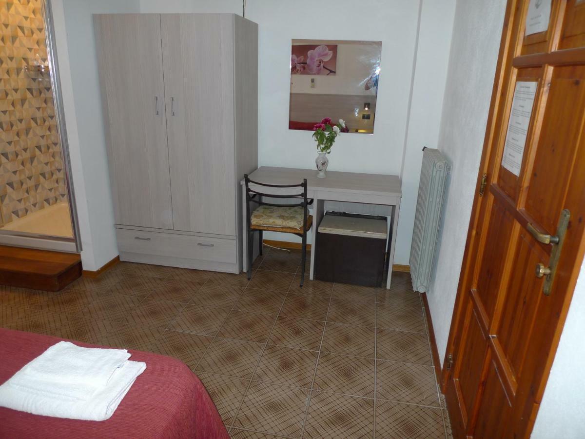 סנטה דומניקה Hotel Alexander מראה חיצוני תמונה