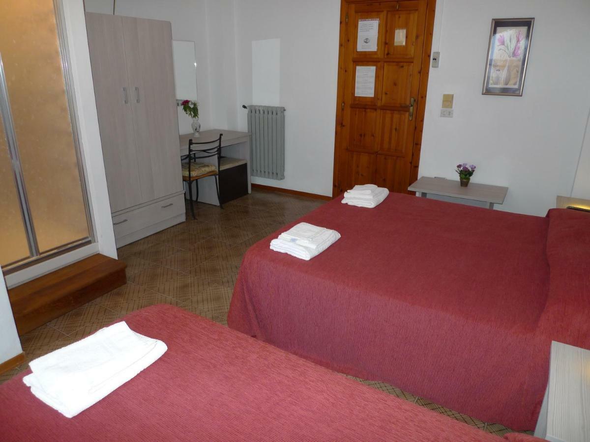 סנטה דומניקה Hotel Alexander מראה חיצוני תמונה