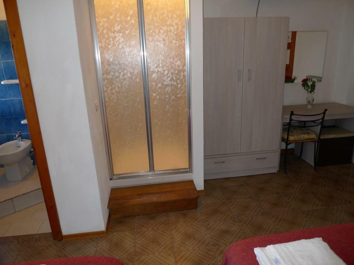 סנטה דומניקה Hotel Alexander מראה חיצוני תמונה